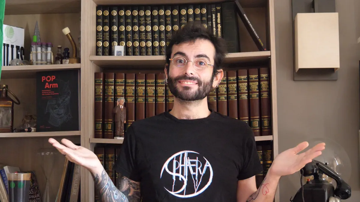 Un intervenant dans une vidéo de vulgarisation de l’ASTEC.